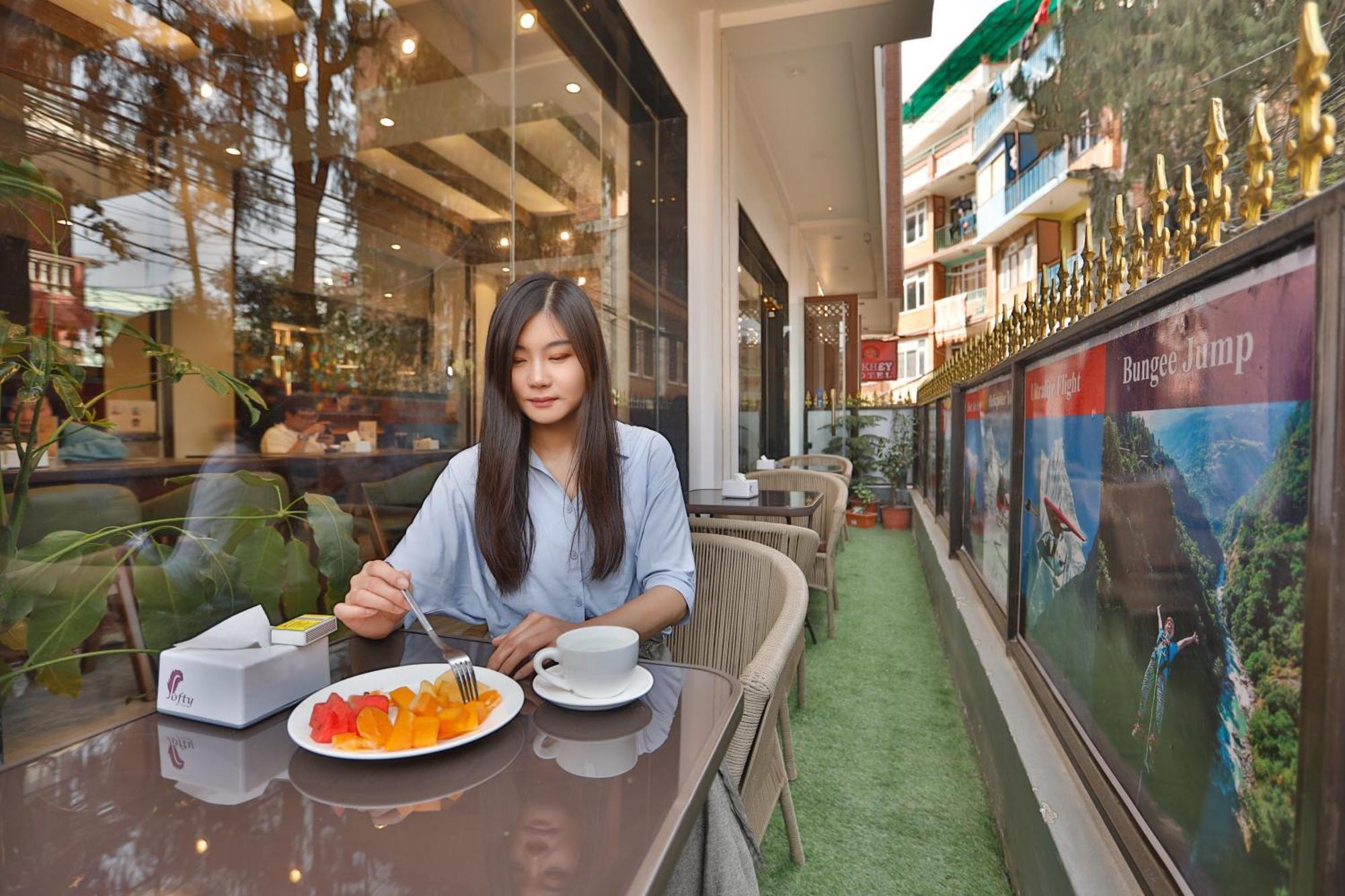 Lakhey Hotel Катманду Екстериор снимка