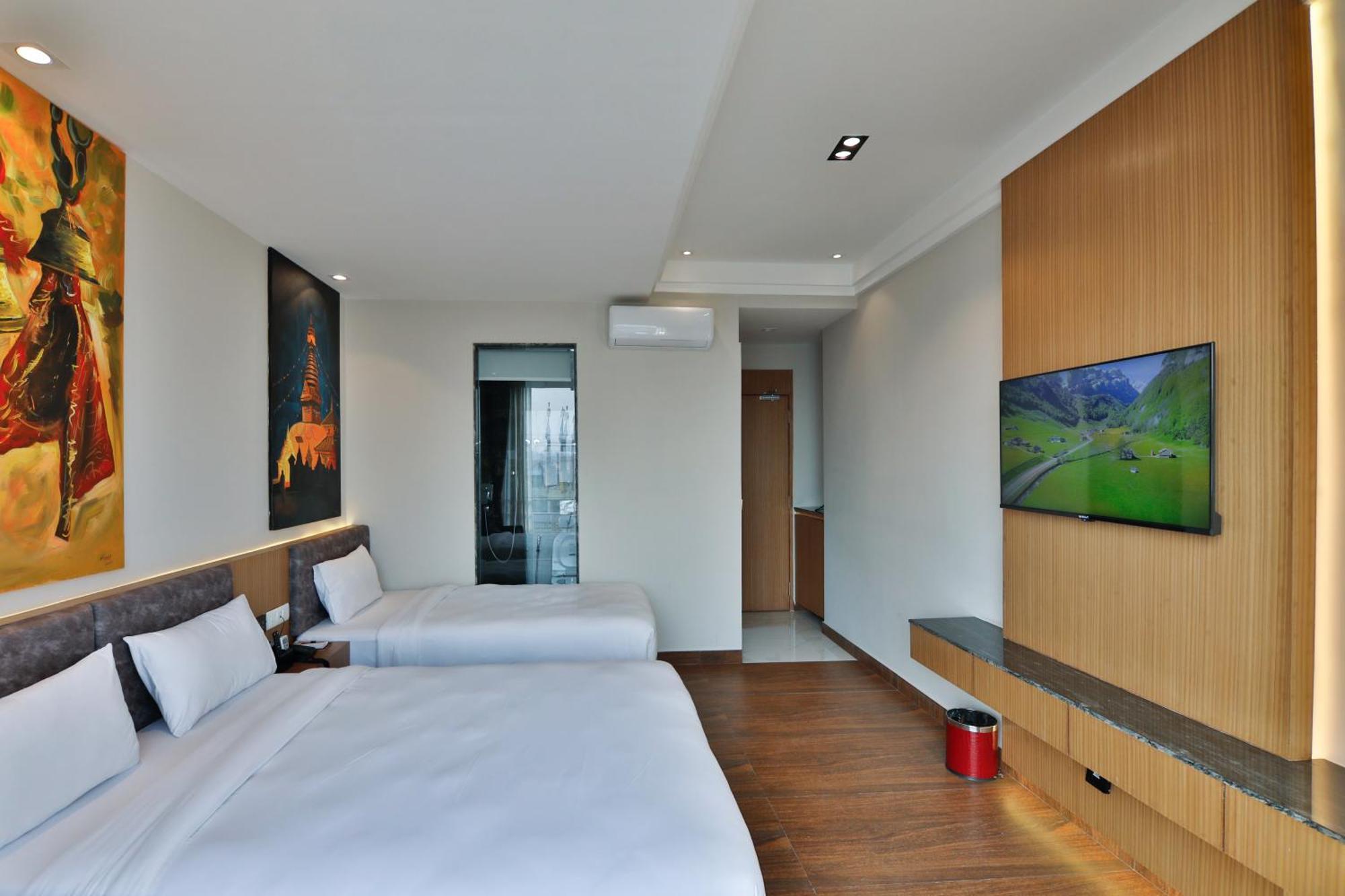 Lakhey Hotel Катманду Екстериор снимка